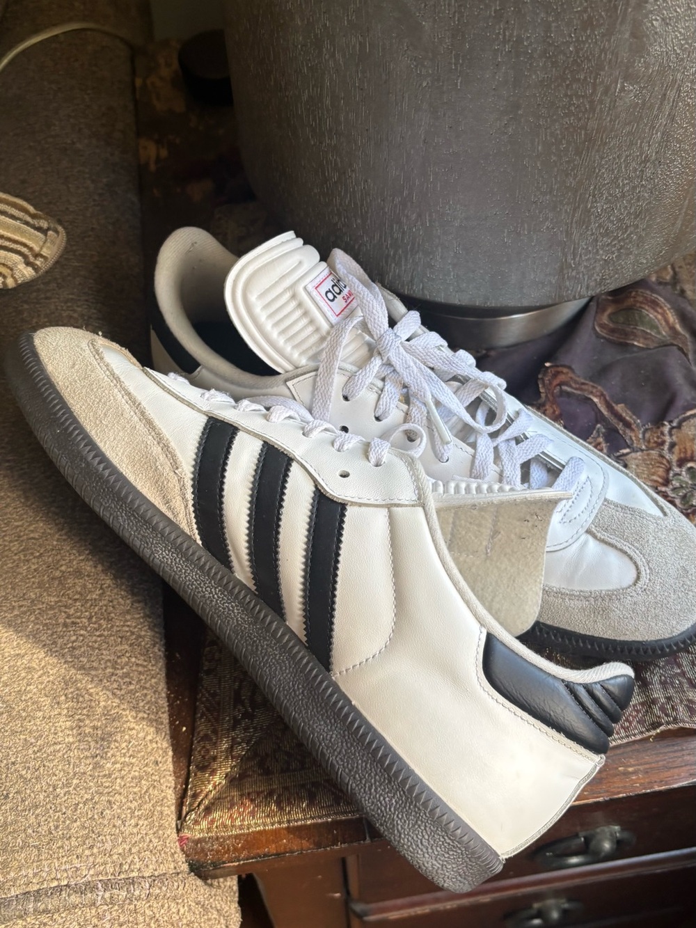 AS NEW!! Adidas Samba Men's White & Black Classic  sneakers 10.5 men - Picture 6 of 12